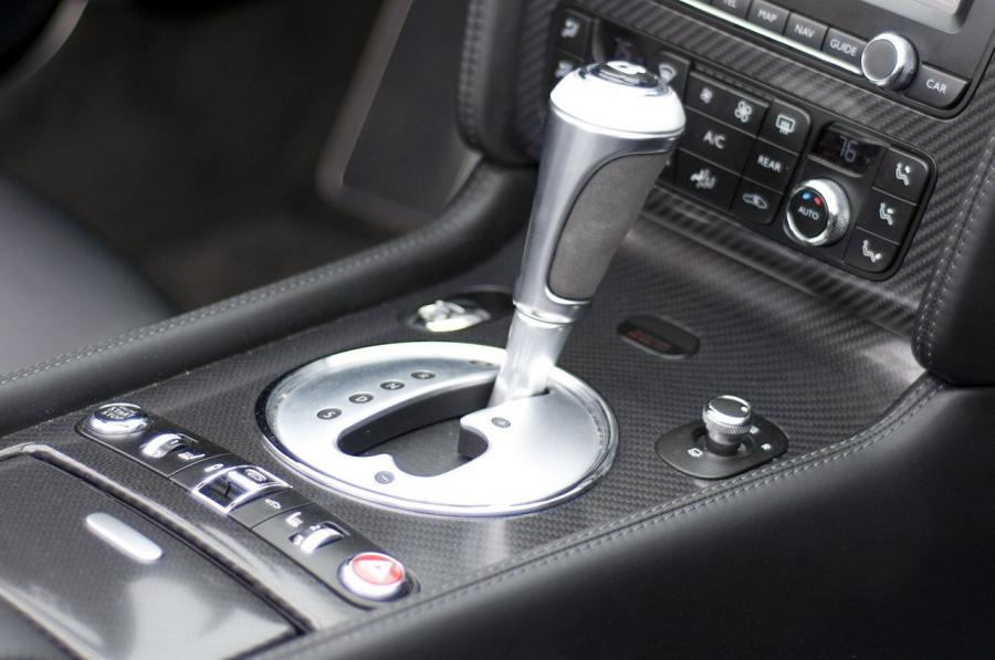  Bentley Continental SuperSports Convertible 2012 года  (фото 14 из 39)